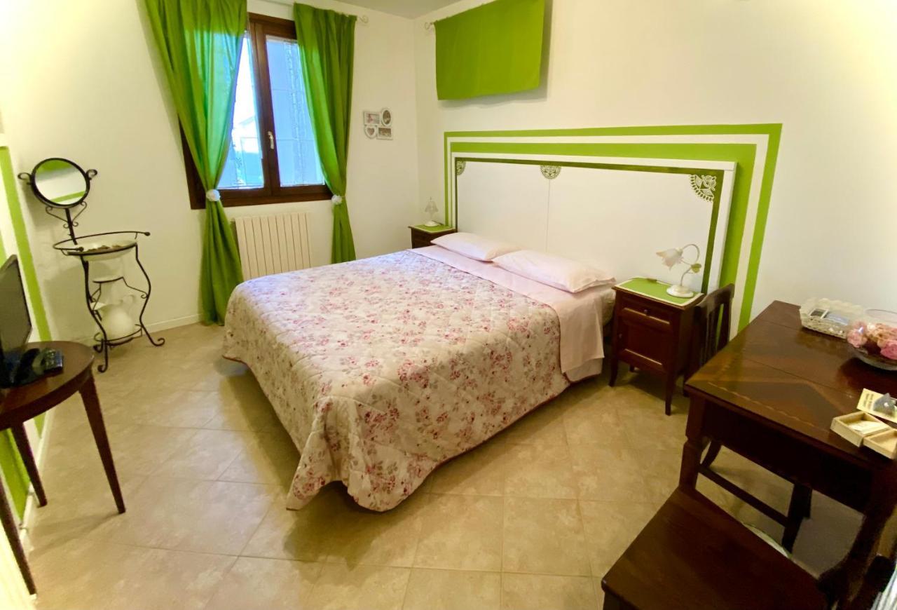 A Casa Di Laura Bed & Breakfast Occhiobello Exterior foto